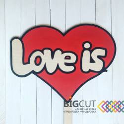 Надпись Love is